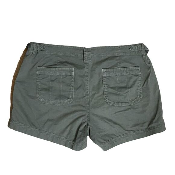 Athleta Jasper Green Organic Cotton Shorts w/Side Buckles (Size: 14) - Picture 2 of 16